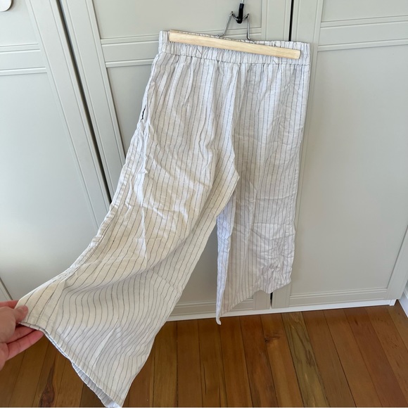 Cropped Linen Striped Pants - Picture 1 of 3